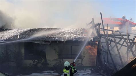 Großbrand in Dreieich: 130 Feuerwehrkräfte im Einsatz .